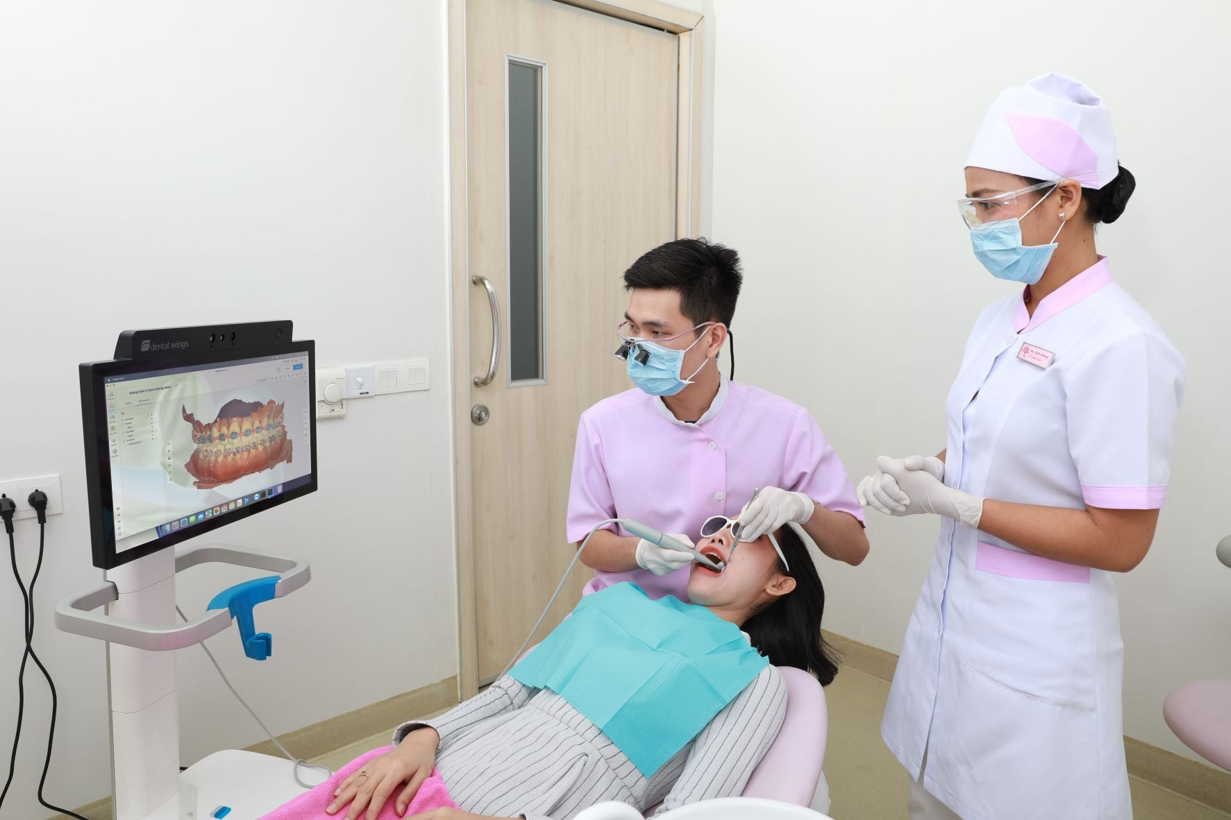 Roomchang Dental Hospital, en internationell toppdestination för tandvård, rekommenderar Lumoral till sina patienter