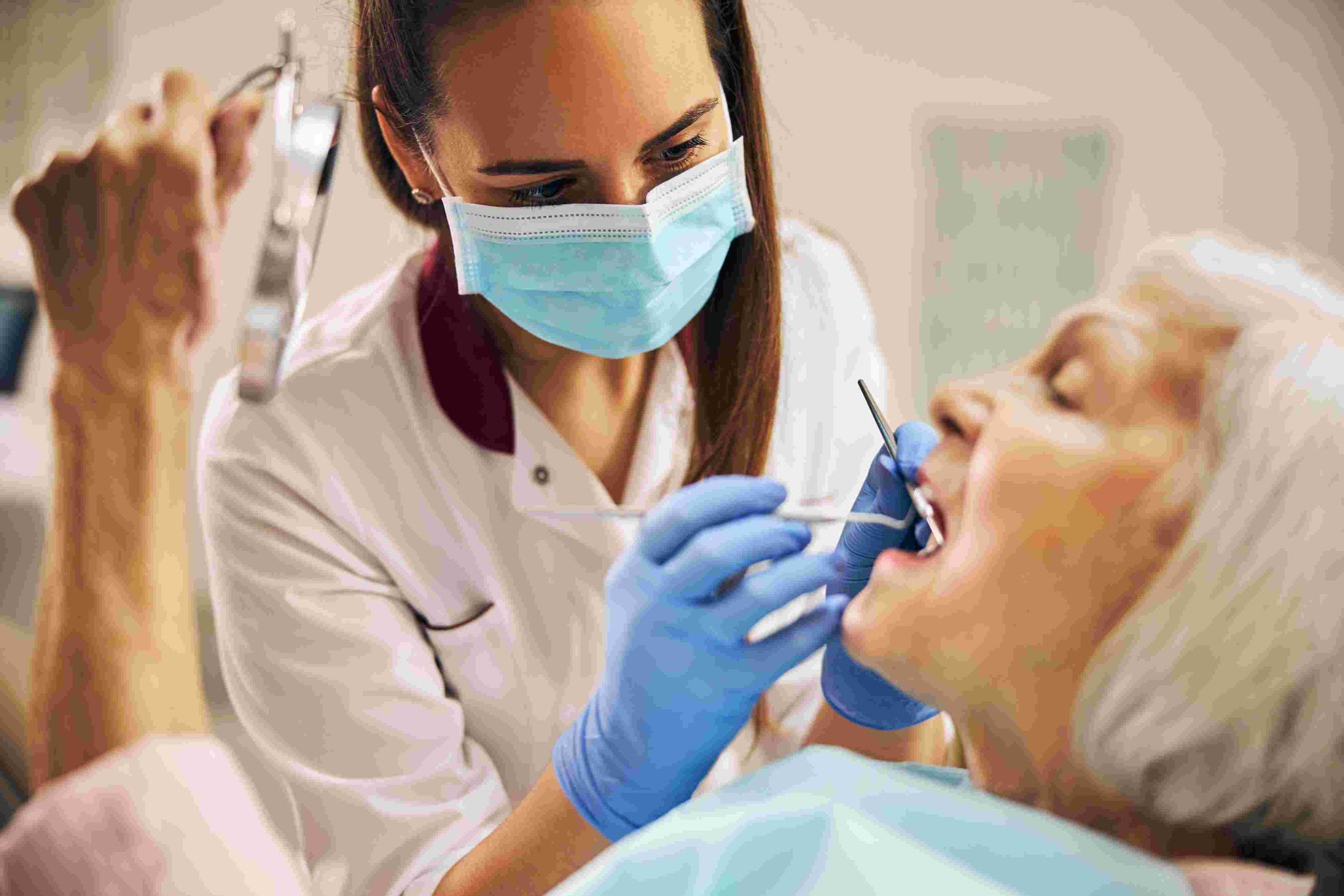 Lumoral är särskild bra för patienter med tandimplantat och som drabbats av periimplantit